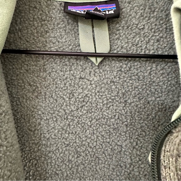 Men's Patagonia Better Sweater Full Zip Vest in Heathered Green, Size Large - Picture 3 of 9